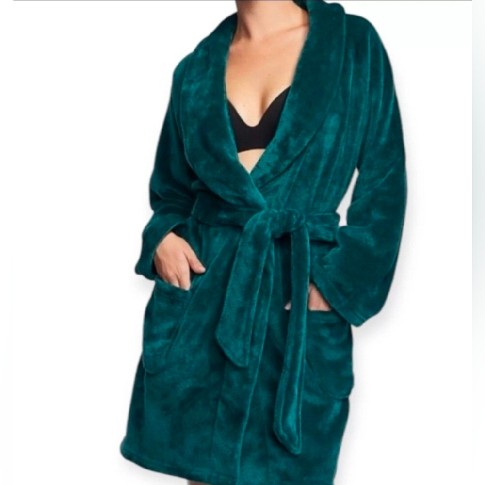 Victoria’s Secret Green Short Bathrobe Embossed Belted Pockets  Size Xs/S